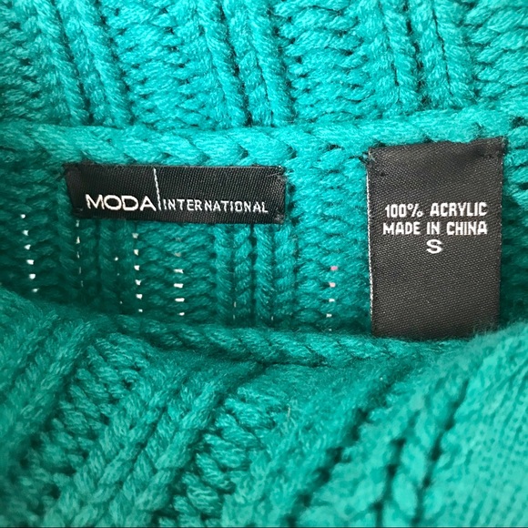 Victoria’s Secret Sweater - Picture 5 of 6